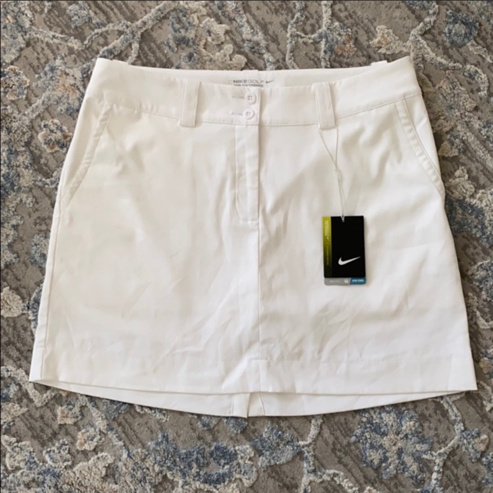 Nike DriFit Womens Golf Skirt NWT